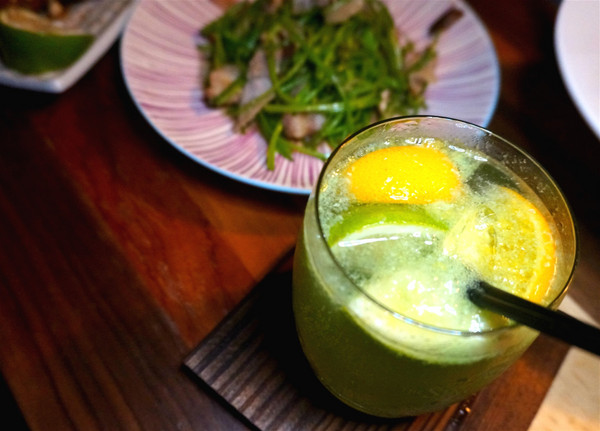 來吧BAR：【食記】台北信義區，國父紀念館站。下班後聚餐小酌的好選擇，創意滿點的串燒居酒屋【來吧】