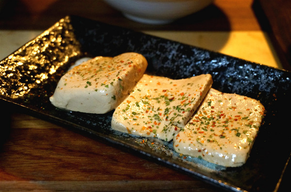 來吧BAR：【食記】台北信義區，國父紀念館站。下班後聚餐小酌的好選擇，創意滿點的串燒居酒屋【來吧】