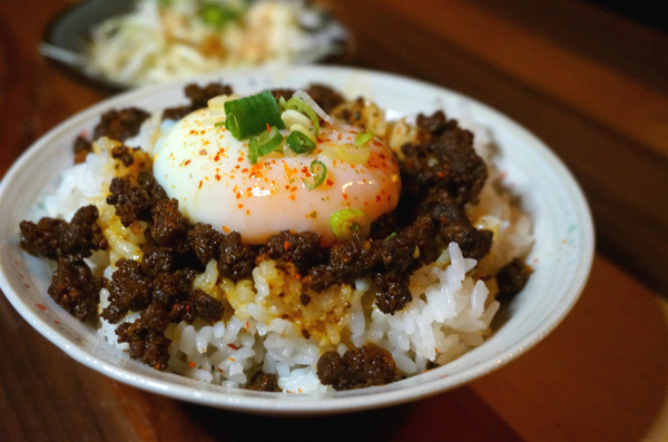 來吧BAR：【食記】台北信義區，國父紀念館站。下班後聚餐小酌的好選擇，創意滿點的串燒居酒屋【來吧】