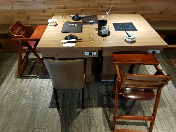 小當家海鮮鍋物(民權分店)：【台北中山】 捷運中山國小站 小當家海鮮鍋物 火鍋聚餐