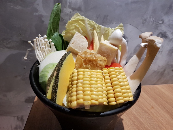 小當家海鮮鍋物(民權分店)：【台北中山】 捷運中山國小站 小當家海鮮鍋物 火鍋聚餐