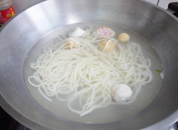 點線麵 單純不簡單 簡單做好麵：『點線麵』冷凍快速麵