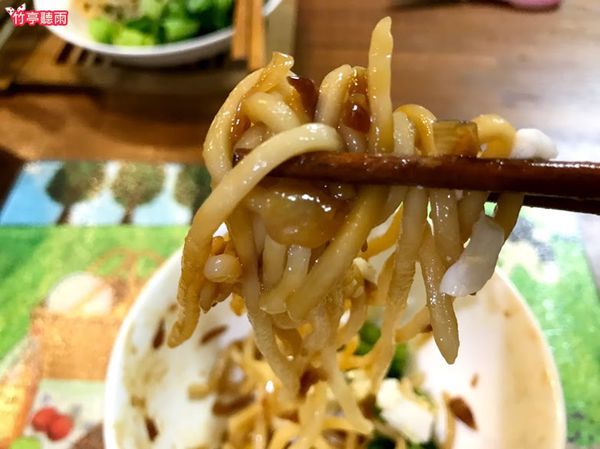 油蔥乾拌麵3.jpg