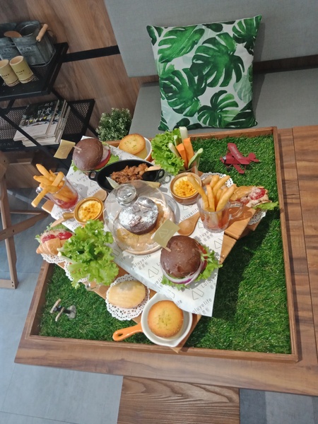 çé²éçæ´»Luluyelife CafÃ©ï¼çé²éçæ´» LULUYELIFE CAFÃ - è¼é£ä¸åè¶ä¿¡ç¾©å®åç«éé¤é¤å»³ãå°åå¤ç´ä½ç½®