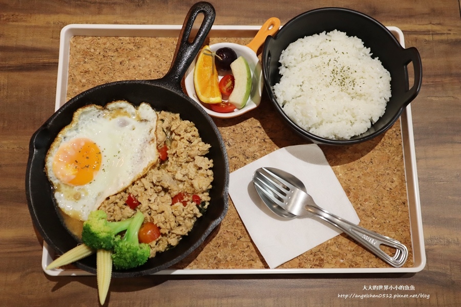 璐露野生活 LULUYELIFE CAFE11