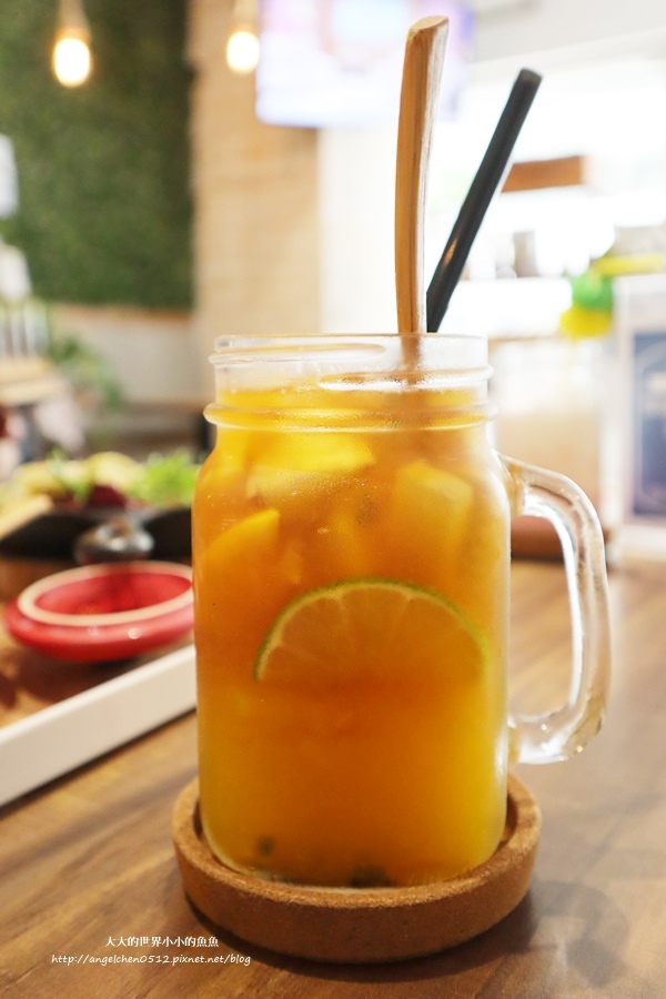 璐露野生活 LULUYELIFE CAFE1