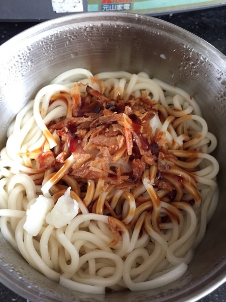 點線麵 單純不簡單 簡單做好麵：[快速料理]點線麵-單純不簡單的冷凍方便麵，好吃的快速乾拌麵3分鐘就可以香噴噴上桌!