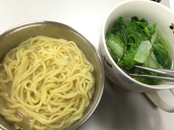 點線麵 單純不簡單 簡單做好麵：[快速料理]點線麵-單純不簡單的冷凍方便麵，好吃的快速乾拌麵3分鐘就可以香噴噴上桌!