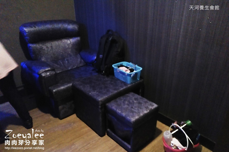 中壢天河養生會館 _沙發.jpg