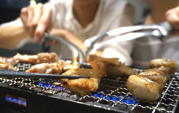 爸爸笑特色燒肉：【食記】台北東區優質燒肉「爸爸笑特色燒肉」夜裏的聚餐好去處