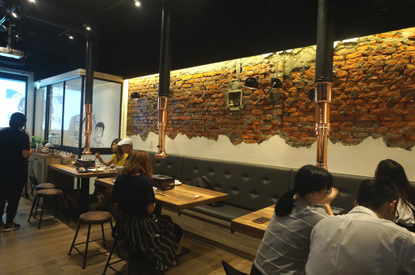 爸爸笑特色燒肉：【食記】台北東區優質燒肉「爸爸笑特色燒肉」夜裏的聚餐好去處