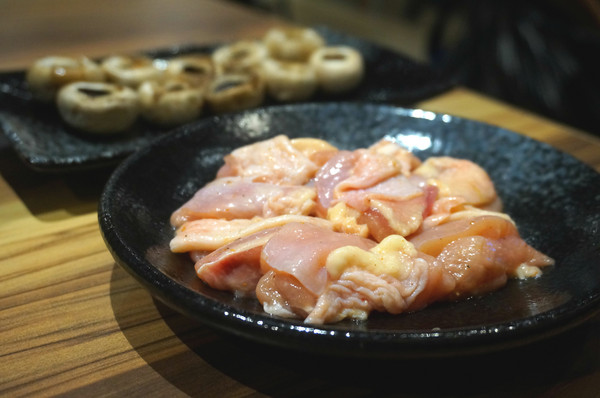 爸爸笑特色燒肉：【食記】台北東區優質燒肉「爸爸笑特色燒肉」夜裏的聚餐好去處