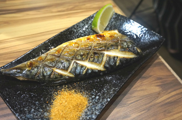 爸爸笑特色燒肉：【食記】台北東區優質燒肉「爸爸笑特色燒肉」夜裏的聚餐好去處