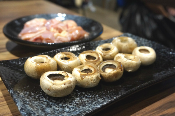 爸爸笑特色燒肉：【食記】台北東區優質燒肉「爸爸笑特色燒肉」夜裏的聚餐好去處