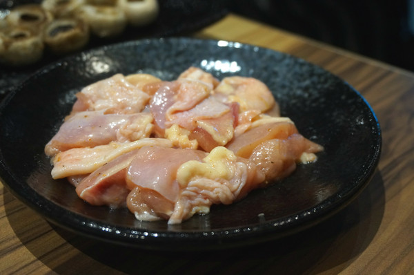 爸爸笑特色燒肉：【食記】台北東區優質燒肉「爸爸笑特色燒肉」夜裏的聚餐好去處