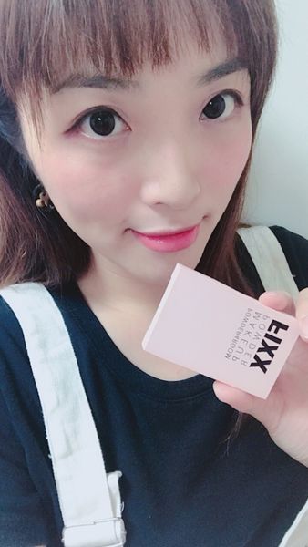 【彩妝】控油蜜粉餅搭配定妝噴霧打造完美妝容不脫妝！約會必備有效吸油持妝。一整天維持清透妝感 - SO NATURAL FIXX全天候超完美定妝噴霧＆FIXX持久控油定妝蜜粉餅