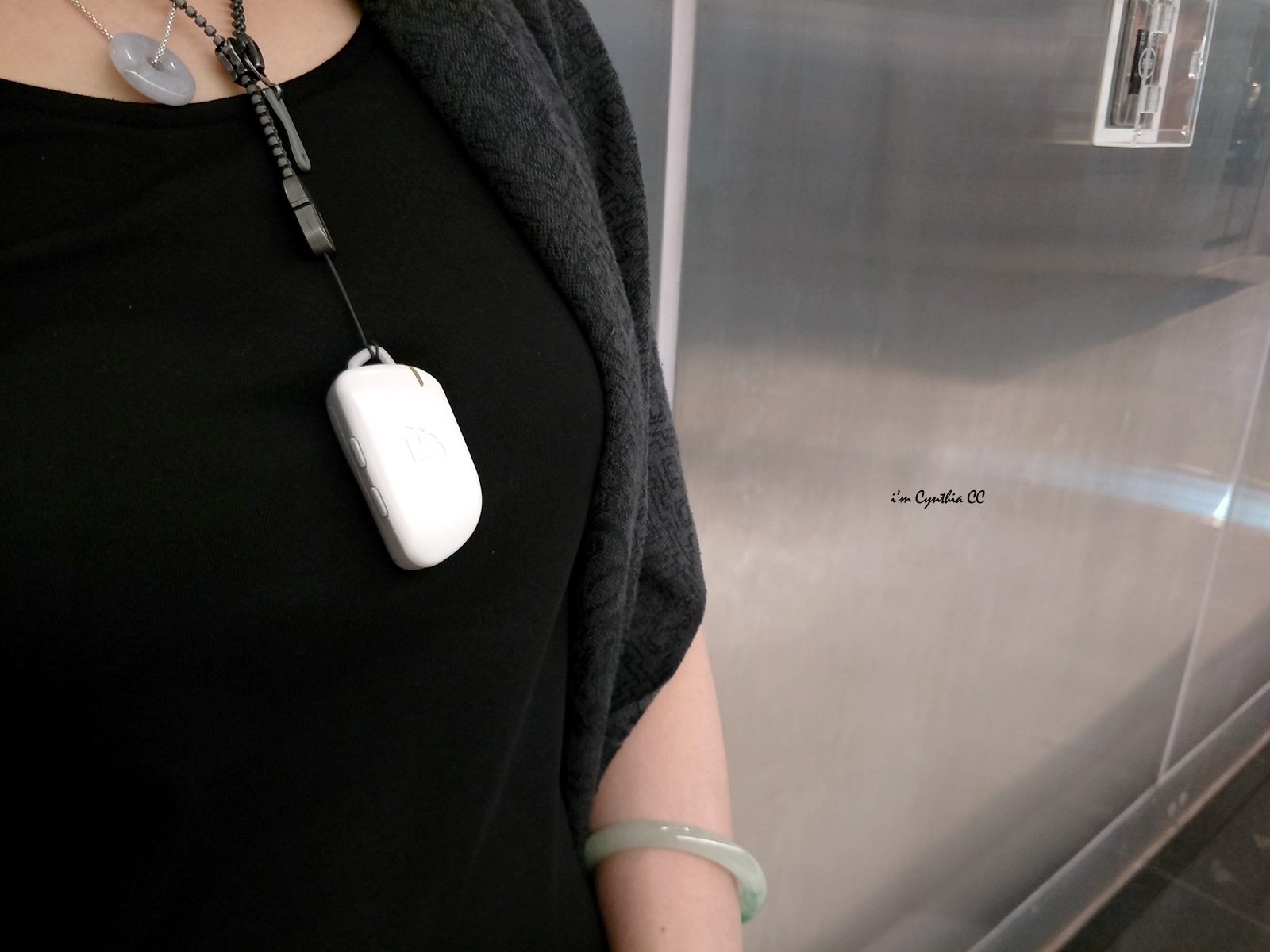 舒緩情緒幫助睡眠的身心穿戴裝置Mood Booster心和鍊