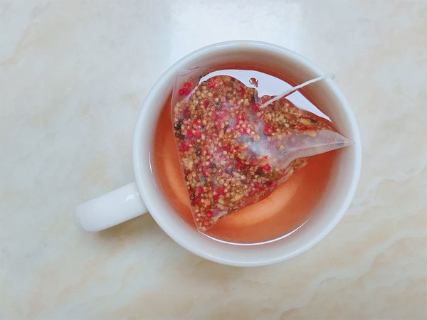 【開箱】聽說喝茶也能幫助睡眠？睡前來一杯嚴選台灣花茶讓身心沉澱。清香好喝的睡前放鬆茶－曼寧Magnet台灣杭菊茶＆多穀紅藜茶