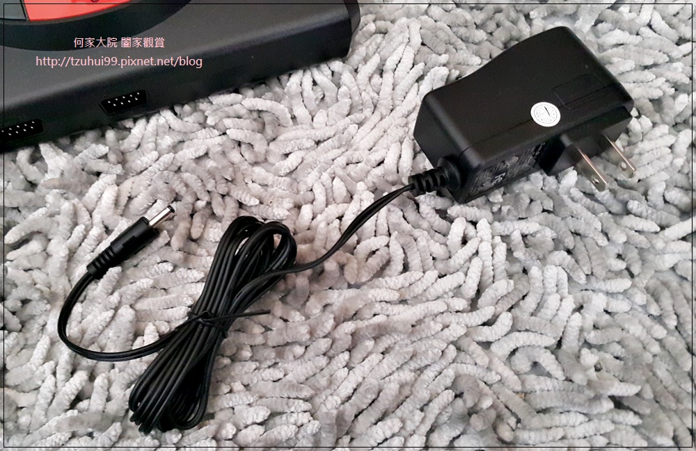 SEGA MD 復古遊戲機 15.jpg