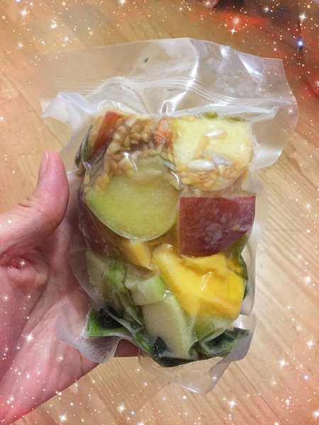 V.G BOOM 綠拿鐵鮮凍包：[美食]V.G BOOM-宅配綠拿鐵好健康，還有豆漿穀漿喔!體內環保也可以好簡單^^