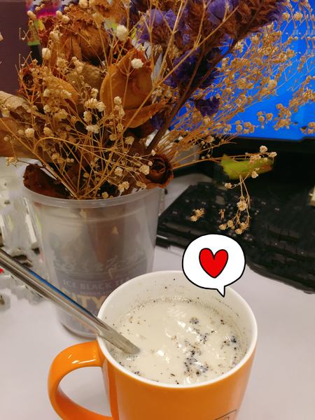 V.G BOOM 綠拿鐵鮮凍包：[美食]V.G BOOM-宅配綠拿鐵好健康，還有豆漿穀漿喔!體內環保也可以好簡單^^