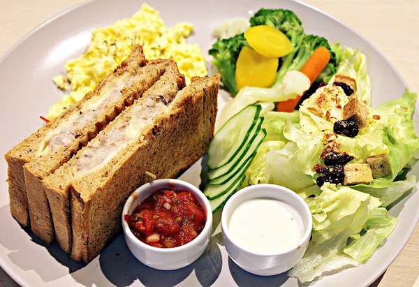 cm20181004___98a49e824b665a4a00d84f8b41b