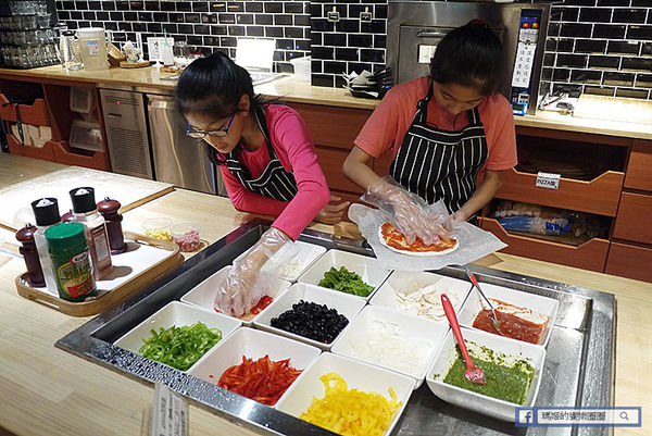 基隆美食【漾漾好時餐廳基隆店】基隆仁愛義式料理。基隆親子餐廳。基隆早午餐推薦。DIY披薩好玩又好吃
