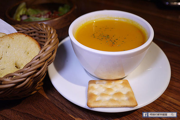 基隆美食【漾漾好時餐廳基隆店】基隆仁愛義式料理。基隆親子餐廳。基隆早午餐推薦。DIY披薩好玩又好吃