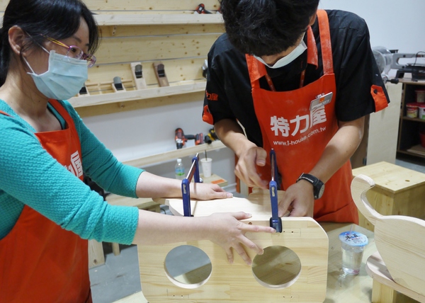 特力屋-內湖手創空間：特力屋-內湖手創空間