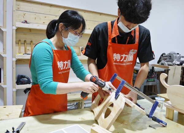 特力屋-內湖手創空間：特力屋-內湖手創空間