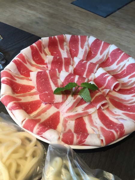 舞古賀鍋物專門店：[美食]舞古賀鍋物專門店-鄰近高雄鼓山巨蛋站，海鮮火鍋&amp;螃蟹和牛，超高CP值得再訪!