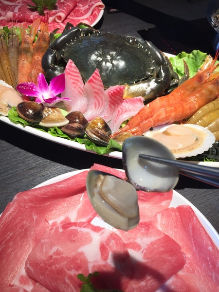 舞古賀鍋物專門店：[美食]舞古賀鍋物專門店-鄰近高雄鼓山巨蛋站，海鮮火鍋&amp;螃蟹和牛，超高CP值得再訪!