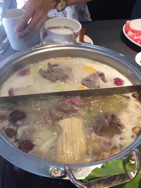 舞古賀鍋物專門店：[美食]舞古賀鍋物專門店-鄰近高雄鼓山巨蛋站，海鮮火鍋&amp;螃蟹和牛，超高CP值得再訪!