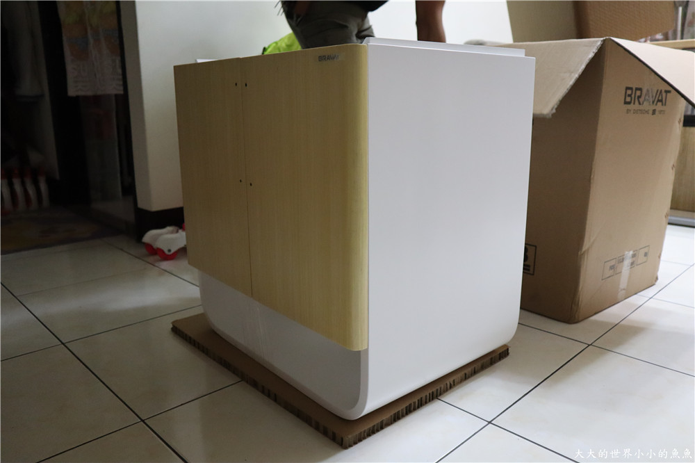 特力屋獨家代理 BRAVAT U型實木多層浴櫃  85