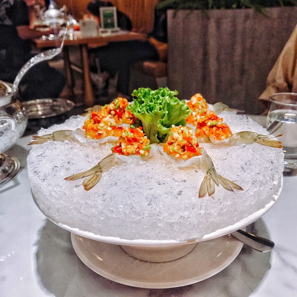 紅舍泰式料理(桃園遠百店)：紅舍泰式料理 桃園遠百店 道地的泰式料理 紅鶴鳥 粉紅鶴 IG熱門打卡點 全新泰式網美餐廳 聚餐推薦 交通便利 桃園火車站