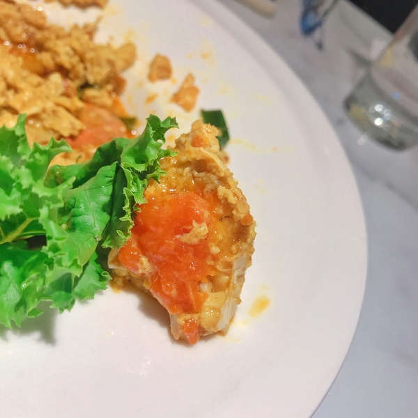 紅舍泰式料理(桃園遠百店)：紅舍泰式料理 桃園遠百店 道地的泰式料理 紅鶴鳥 粉紅鶴 IG熱門打卡點 全新泰式網美餐廳 聚餐推薦 交通便利 桃園火車站