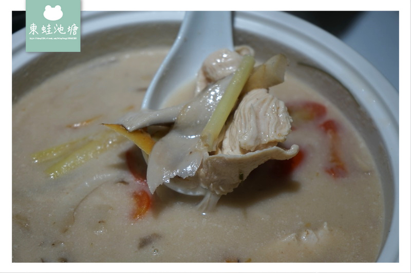 【桃園火車站泰式料理推薦】成立於1999年 四人合菜 紅舍泰式料理桃園遠百店