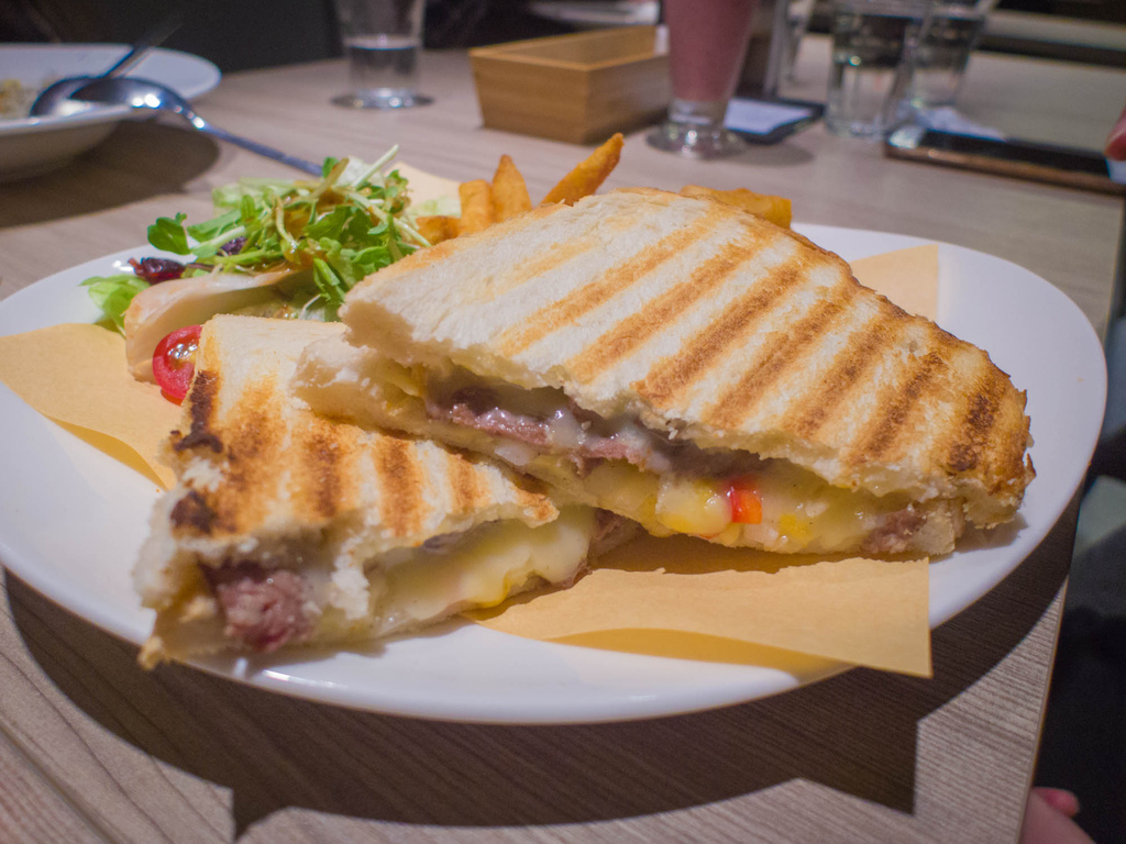 桃園【Moi cafe桃園統領店】2人精緻套餐，早午餐＋各式義大利麵燉飯＋招牌鬆餅＋飲品 (28).jpg