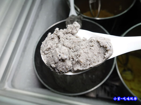 芝麻-桃仔園榕樹下綿綿冰 1.jpg