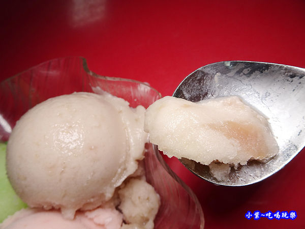 芋頭-桃仔園榕樹下綿綿冰 (1).jpg