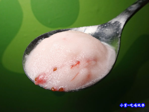 草莓-桃仔園榕樹下綿綿冰 (2).jpg