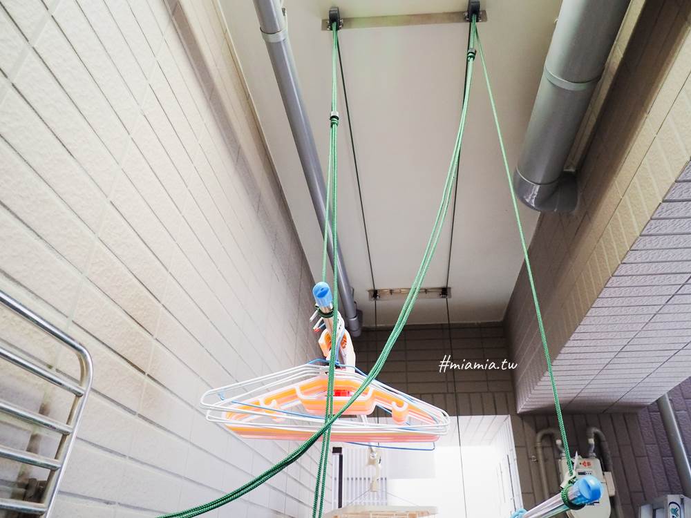 特力屋 特力家 手搖式升降曬衣架 手搖式曬衣架 手搖式曬衣桿 搬家 居家裝潢 居家改裝 DIY 免費到府安裝 輕鬆曬衣服 後陽台 曬衣空間 妙妙屋 妙麻 手搖曬衣架安裝 安耐曬 夏至島 昇虹升降 不鏽鋼曬衣架 拉繩式曬衣架 一年售後保固 家政婦 曬衣架分享 頂天曬衣 升降式曬衣 電動曬衣 手動曬衣 輕鬆曬衣 波浪曬衣桿 防風曬衣桿 曬衣輕鬆不費力 304不鏽鋼曬衣架