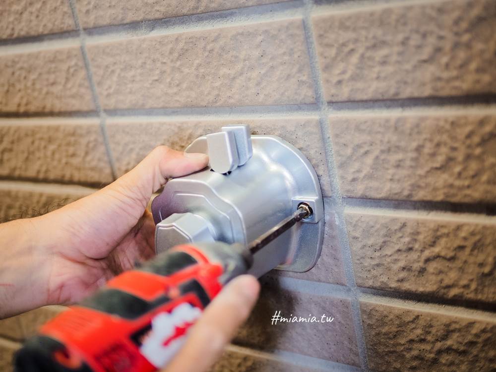 特力屋 特力家 手搖式升降曬衣架 手搖式曬衣架 手搖式曬衣桿 搬家 居家裝潢 居家改裝 DIY 免費到府安裝 輕鬆曬衣服 後陽台 曬衣空間 妙妙屋 妙麻 手搖曬衣架安裝 安耐曬 夏至島 昇虹升降 不鏽鋼曬衣架 拉繩式曬衣架 一年售後保固 家政婦 曬衣架分享 頂天曬衣 升降式曬衣 電動曬衣 手動曬衣 輕鬆曬衣 波浪曬衣桿 防風曬衣桿 曬衣輕鬆不費力 304不鏽鋼曬衣架