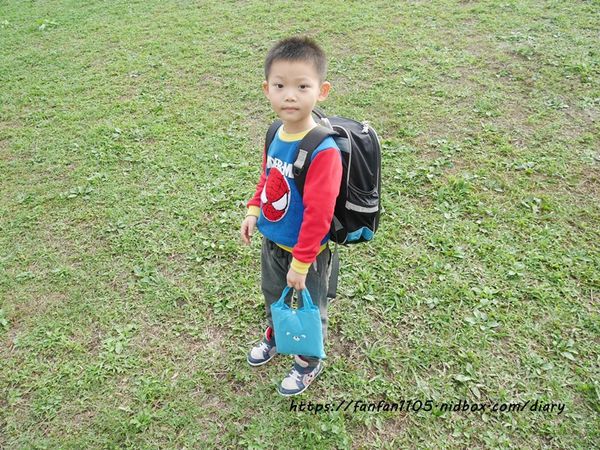 【雨之情】兒童斗篷雨衣 動物帽子造型 #造型雨衣 #兒童雨衣 #雨衣 #安心無毒 #輕量好收納 (3).JPG
