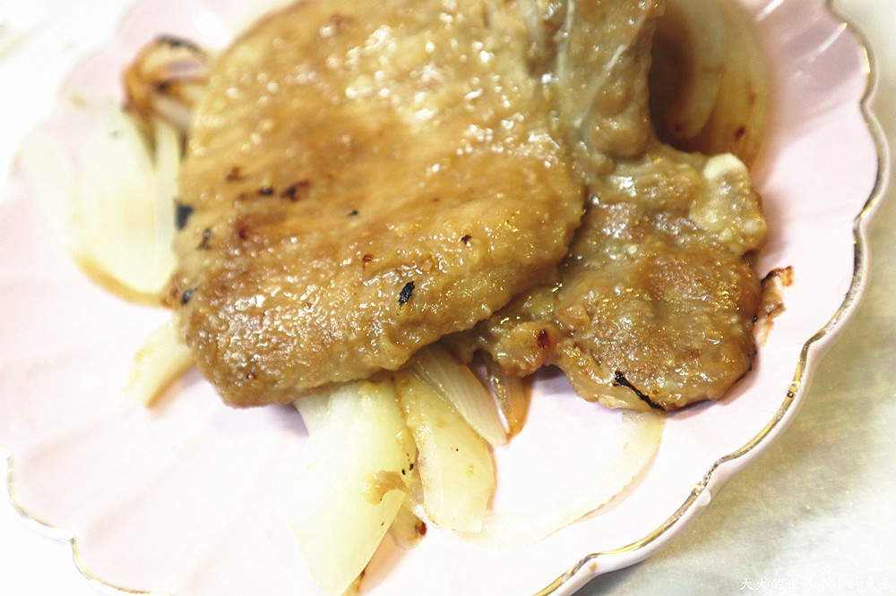 1544892921-246274648