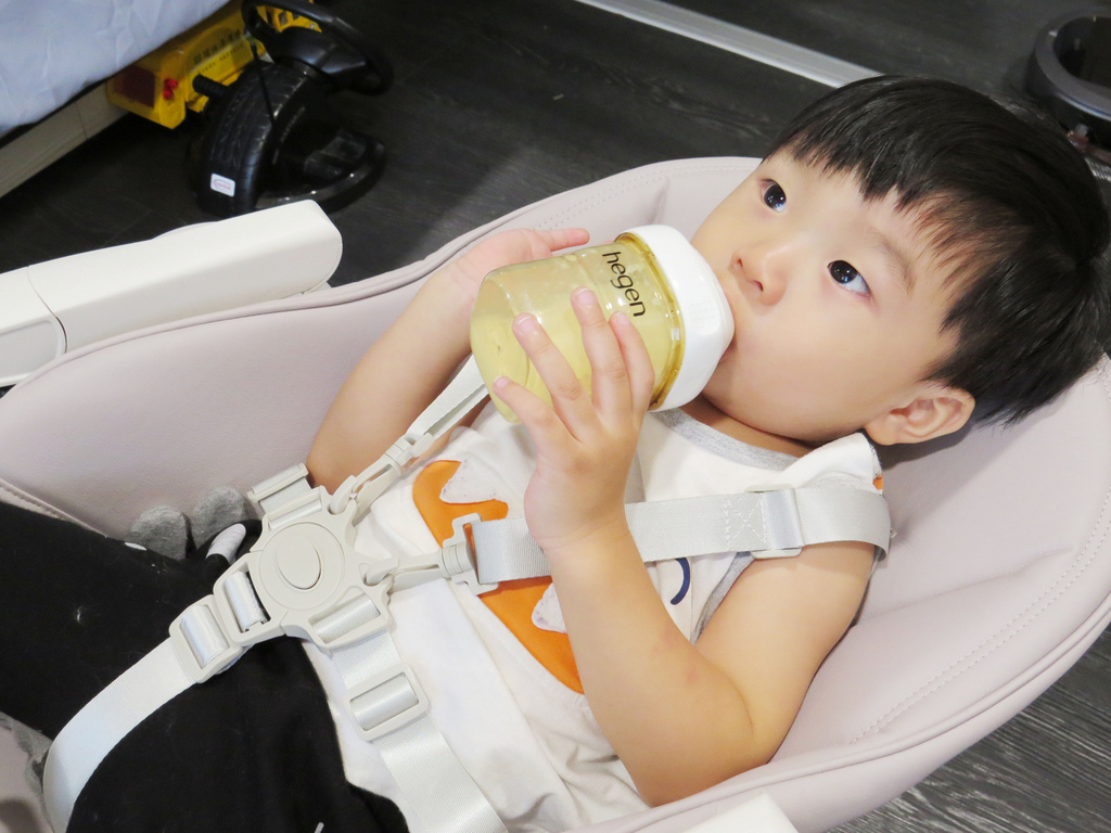 TOSBY幼兒成長餐椅(兩光媽咪柳幼幼) (42)