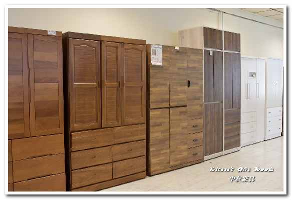 190106CY現場傢俱2樓原木傢俱01