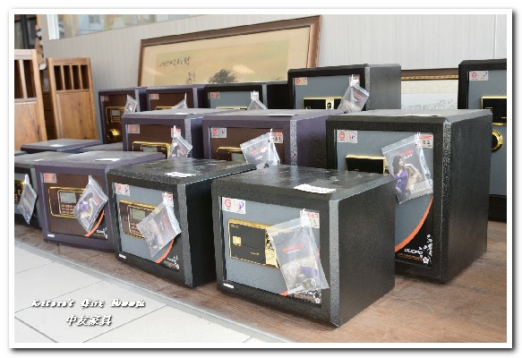 190106CY店內1樓入口區02