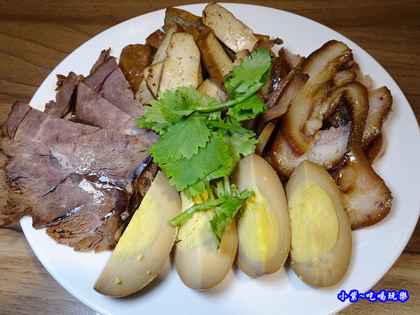 極品好麵食堂 -滷味拼盤 (1).jpg
