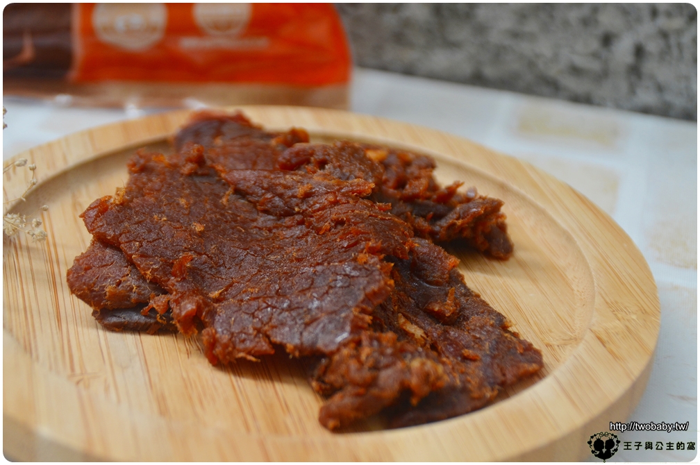 全家零食|良金牧場-金門高粱牛肉乾 金門肉乾第一品牌~牛肉老饕最愛的聚會零嘴！